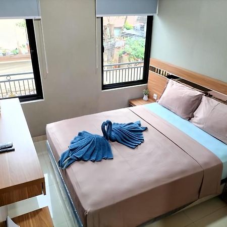Cozy Residence Tomang Jakarta Exterior foto