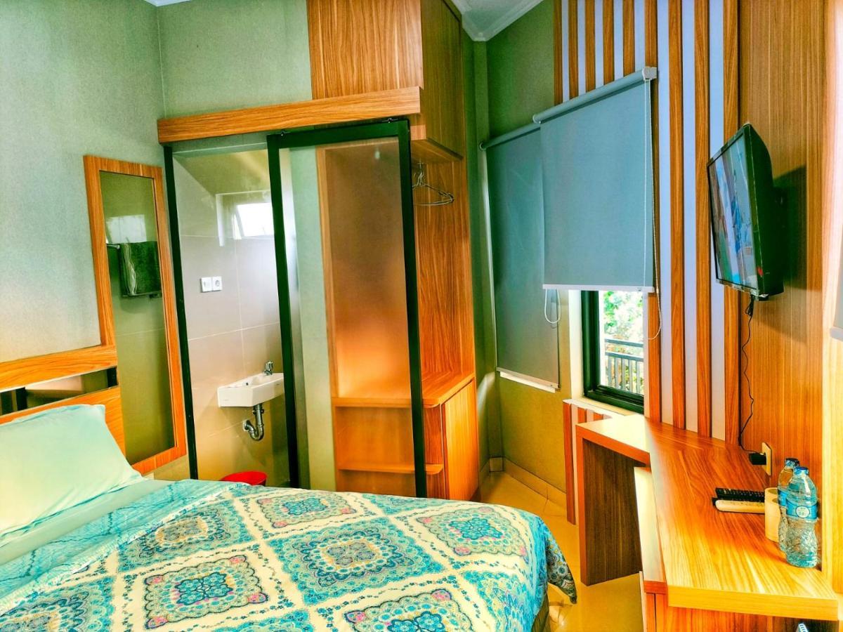 Cozy Residence Tomang Jakarta Exterior foto