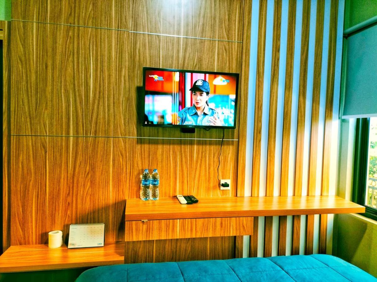 Cozy Residence Tomang Jakarta Exterior foto