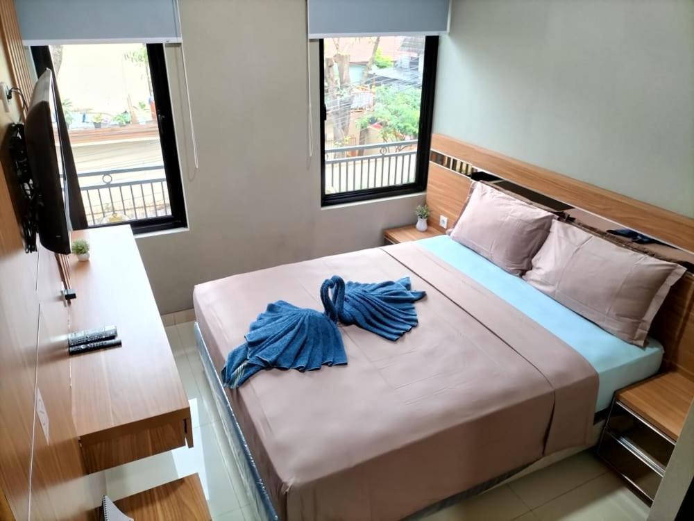 Cozy Residence Tomang Jakarta Exterior foto